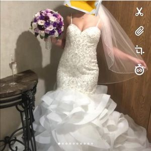 IVORY WEDDING DRESS